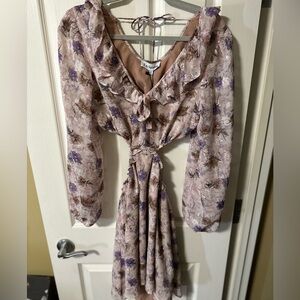 NWT En Saison Beautiful Long Sleeve Floral Dress
